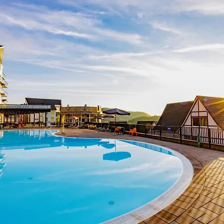 Luxurious Maisonette With Sauna, Located In Nature アパート ハイムバッハ